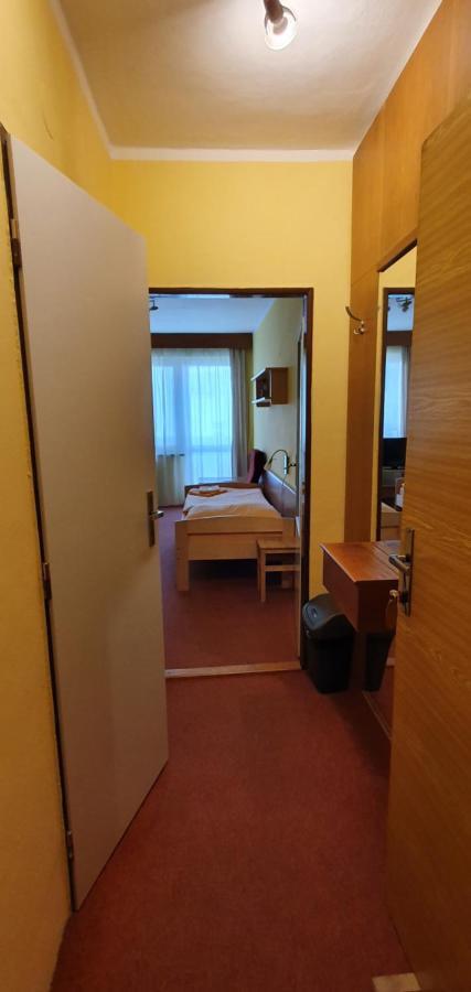 Hotel Poprad Ústí nad Orlicí Exterior foto